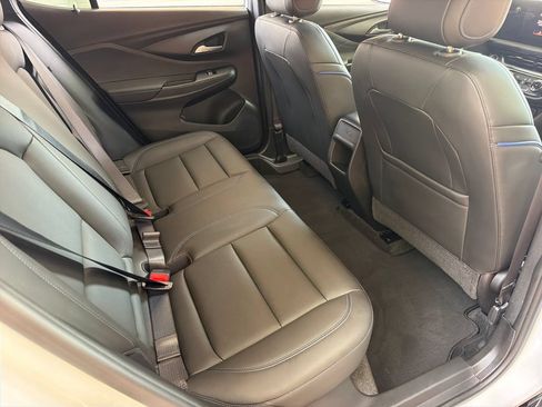 Used 2024 Buick Envista Sport Touring w/ Convenience I Package FWD image 32