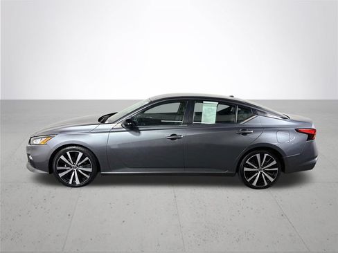 Used 2020 Nissan Altima 2.5 SR FWD image 9