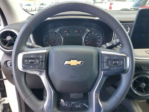 New 2025 Chevrolet Blazer LT image 12