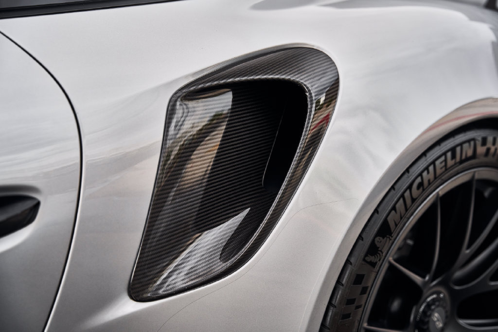Used 2019 Porsche 911 GT2 RS RWD image 11