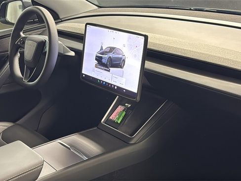 Used 2026 Tesla Model Y 2WD image 12
