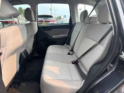 Used 2015 Subaru Forester 2.5i AWD/4WD image 11