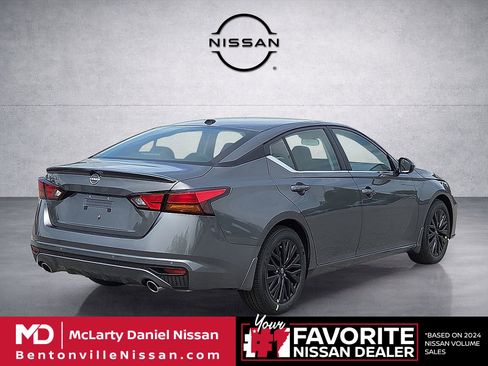 New 2026 Nissan Altima 2.5 SV FWD image 5