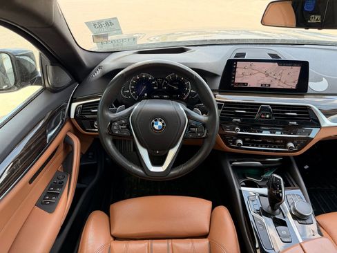 Used 2019 BMW 540i w/ Premium Package RWD image 27