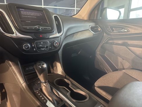 Used 2021 Chevrolet Equinox LT image 25