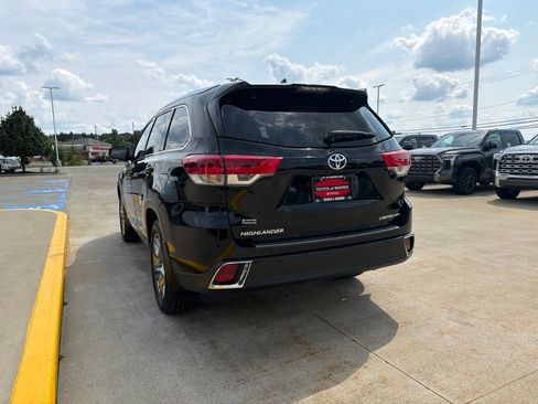 Used 2019 Toyota Highlander Limited Platinum AWD/4WD image 6