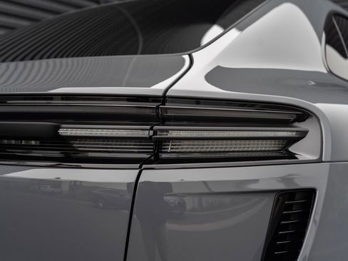 New 2025 Porsche Macan Turbo Electric AWD/4WD image 14