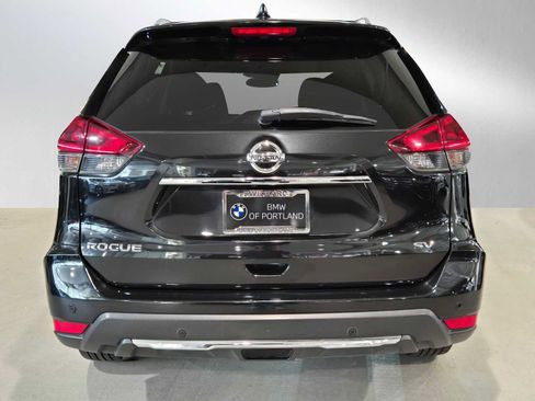 Used 2019 Nissan Rogue SV FWD image 4
