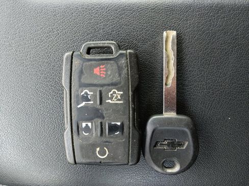 Used 2019 Chevrolet Tahoe LT image 32