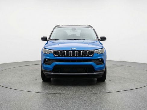 Used 2025 Jeep Compass Limited image 2