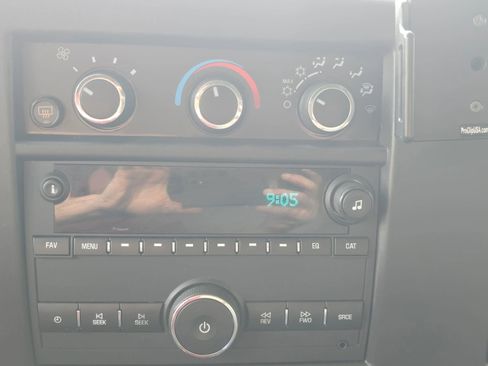 Used 2020 Chevrolet Express 2500 image 27