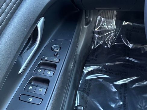 Used 2023 Hyundai Elantra SEL w/ Convenience Package image 21
