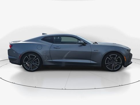 Used 2021 Chevrolet Camaro LT image 3
