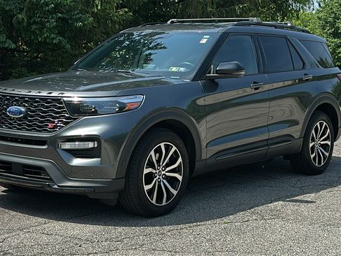 Used 2020 Ford Explorer ST w/ Premium Technology Package AWD/4WD image 2