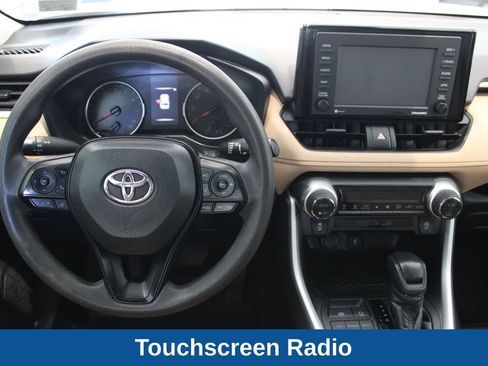 Used 2022 Toyota RAV4 XLE FWD image 7