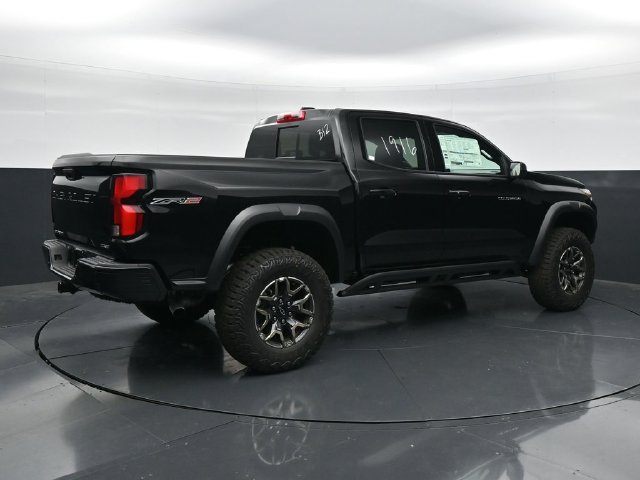New 2026 Chevrolet Colorado ZR2 w/ Technology Package AWD/4WD image 2