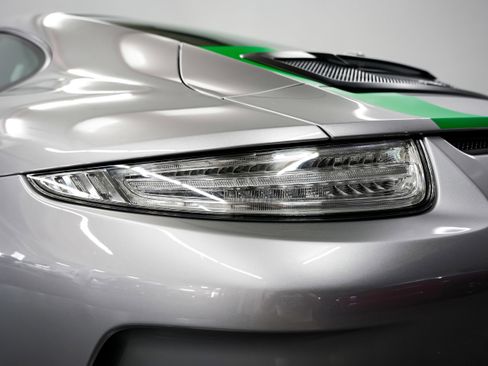 Used 2016 Porsche 911 R RWD image 38
