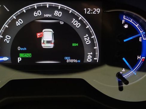 Used 2024 Toyota RAV4 LE AWD/4WD image 2