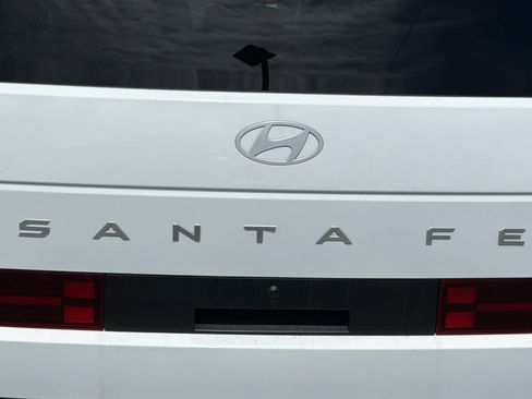 Used 2024 Hyundai Santa Fe SE FWD image 12