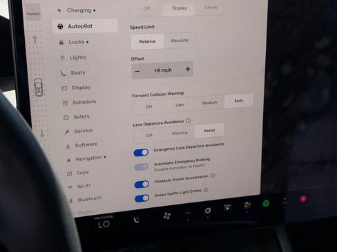 Used 2024 Tesla Model X image 9