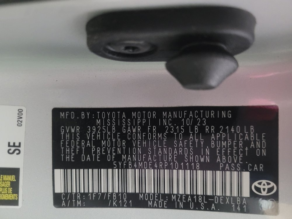 Used 2024 Toyota Corolla LE FWD image 33