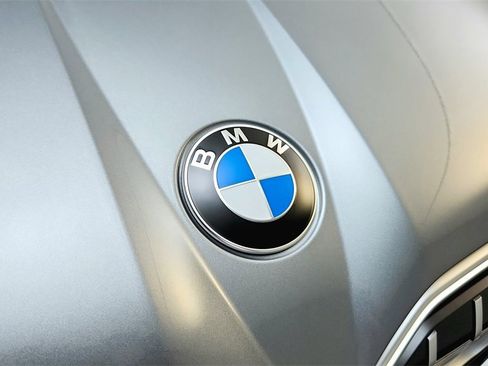 Used 2025 BMW X3 xDrive30i w/ Premium Package image 22