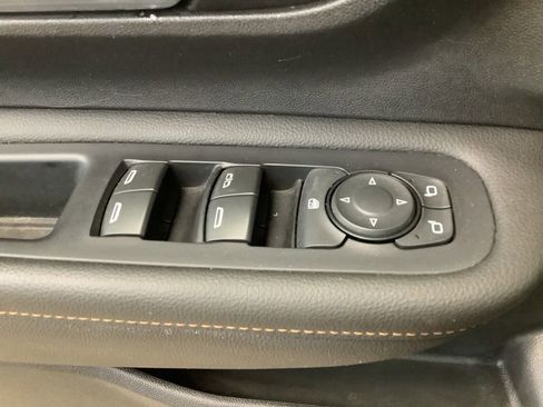 Used 2020 GMC Terrain SLE w/ Driver Convenience Package AWD/4WD image 16