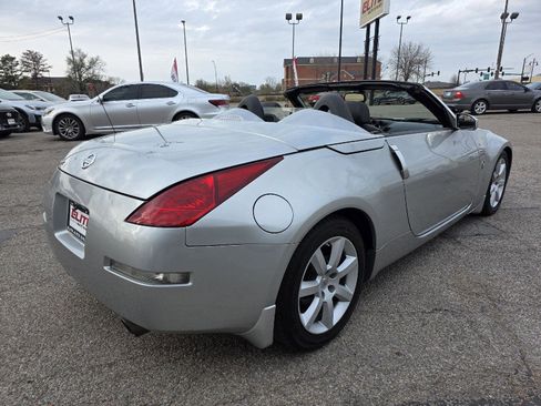 Used 2005 Nissan 350Z Touring image 5