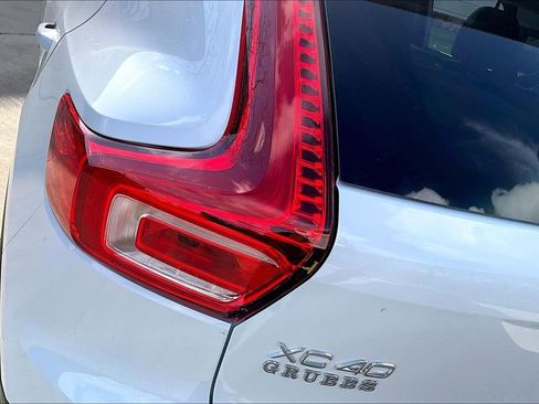 New 2026 Volvo XC40 B5 Plus w/ Protection Package Premier AWD/4WD image 43