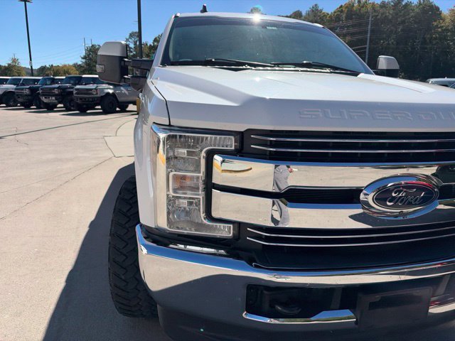 Used 2019 Ford F250 Lariat w/ FX4 Off-Road Package AWD/4WD image 6