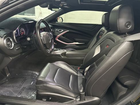 Used 2019 Chevrolet Camaro SS RWD image 19