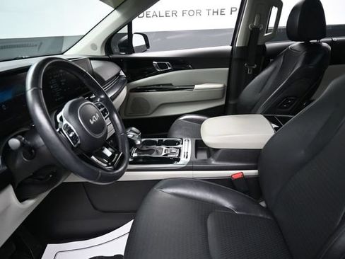 Used 2023 Kia Carnival SX Prestige w/ Paint Protection Package FWD image 16