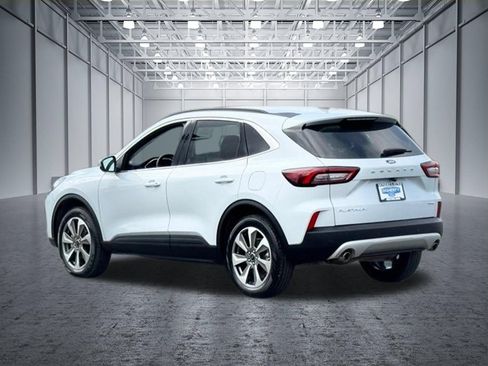 Used 2025 Ford Escape Platinum AWD/4WD image 10