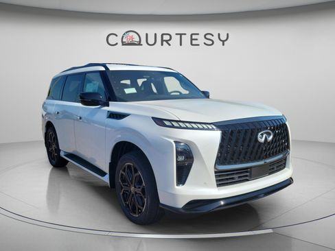 Certified 2026 INFINITI QX80 4WD w/ Sport Exterior Package image 8