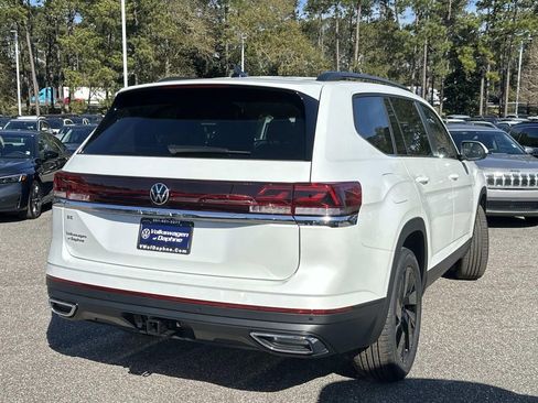 New 2026 Volkswagen Atlas SE FWD image 5