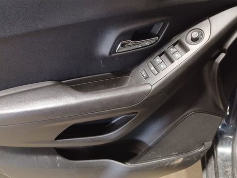 Used 2015 Chevrolet Trax LT w/ LPO, Protection Package image 5