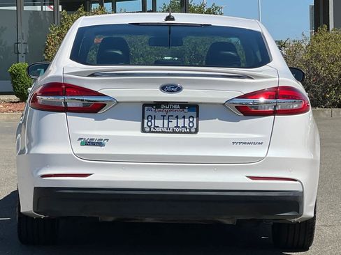 Used 2019 Ford Fusion Energi Titanium FWD image 8