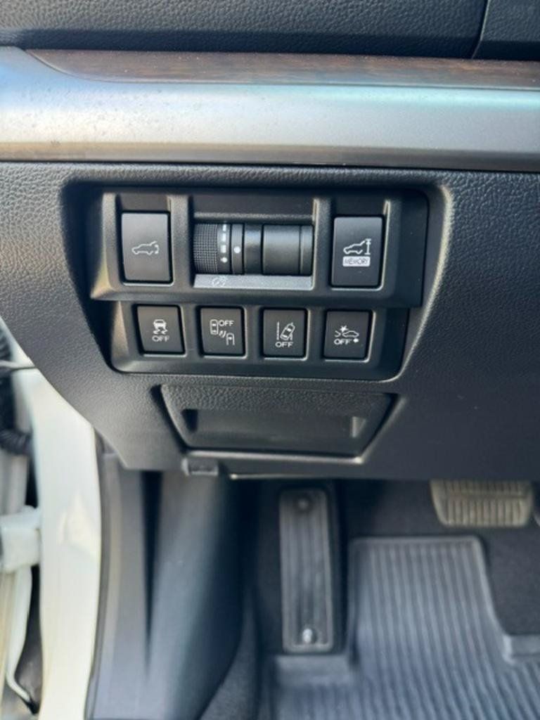 Used 2019 Subaru Outback 3.6R Limited w/ Popular Package #2 AWD/4WD image 9