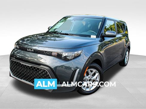 Used 2025 Kia Soul LX w/ LX Technology Package FWD image 1