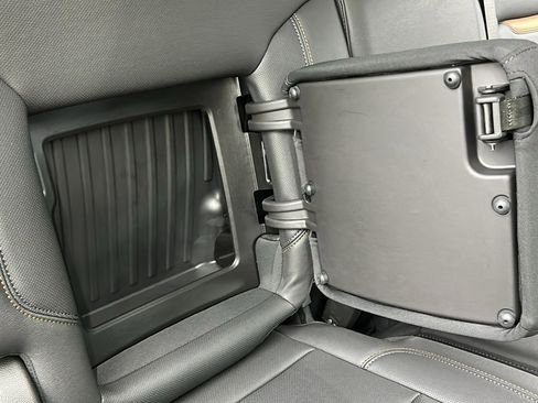 Used 2025 GMC Sierra 1500 AT4 w/ AT4 Premium Package image 42