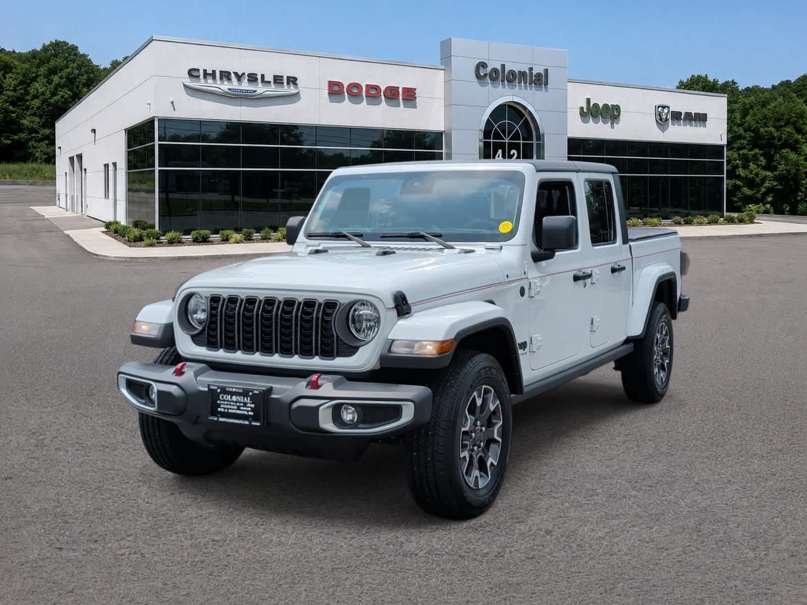 Used 2024 Jeep Gladiator Sport AWD/4WD image 1