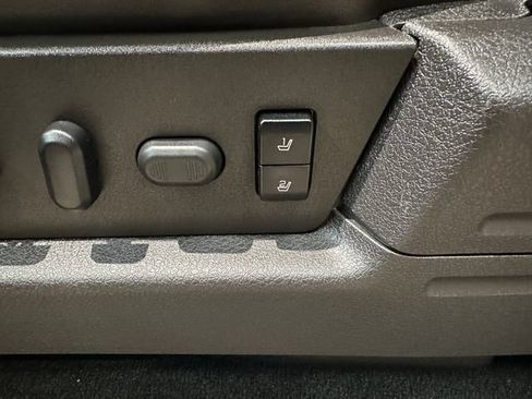 Used 2011 Ford F150 FX4 w/ FX Luxury Pkg AWD/4WD image 7