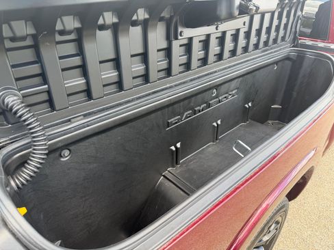 Used 2025 RAM 1500 Limited AWD/4WD image 12