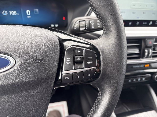 Used 2025 Ford Escape Platinum AWD/4WD image 12