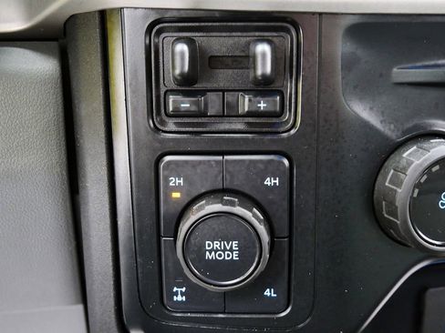 Used 2023 Ford F350 XLT AWD/4WD image 27