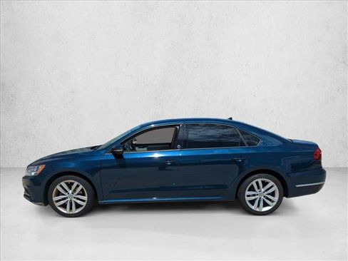 Used 2019 Volkswagen Passat 2.0T Wolfsburg w/ Wheels & Sunroof Package FWD image 5