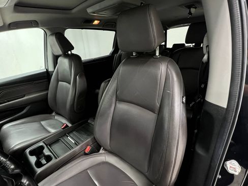 Used 2018 Honda Odyssey Touring image 15