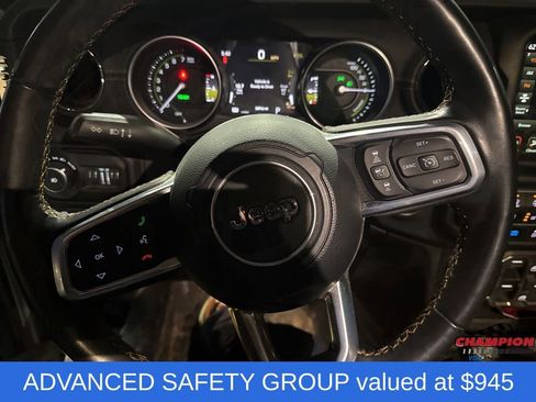 Used 2022 Jeep Wrangler Unlimited Sahara image 4