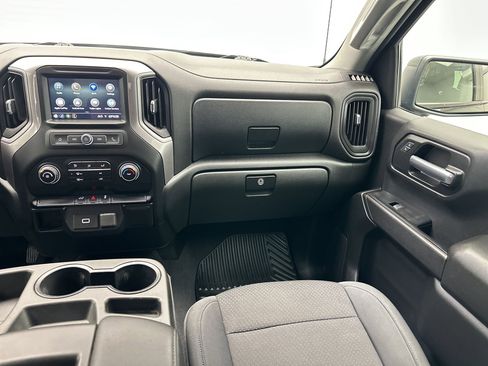 Used 2019 Chevrolet Silverado 1500 Custom w/ Custom Value Package image 25