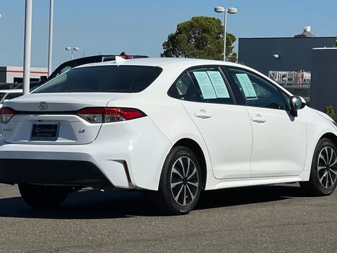 Used 2023 Toyota Corolla LE FWD image 2